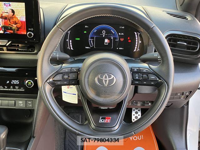 Toyota YARIS CROSS 2025-09 8884684-19