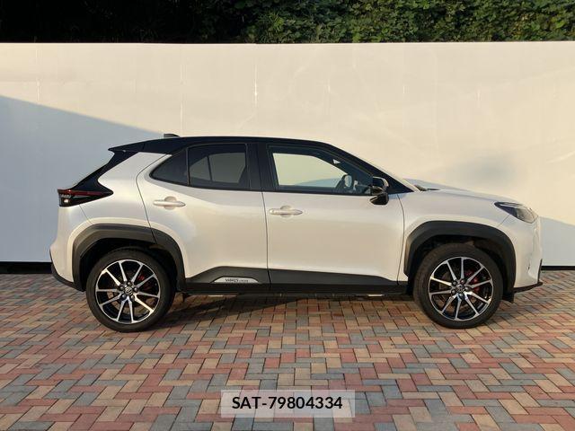 Toyota YARIS CROSS 2025-09 8884684-5