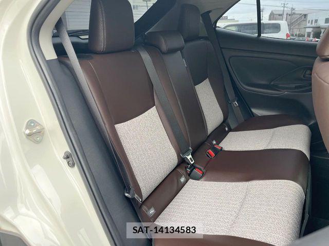 Toyota YARIS CROSS 2021-03 8884691-12