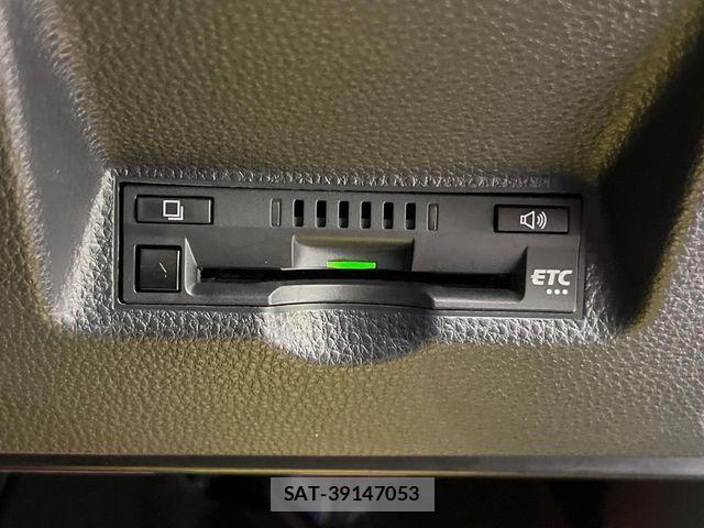 Toyota YARIS CROSS 2023-05 8884688-5