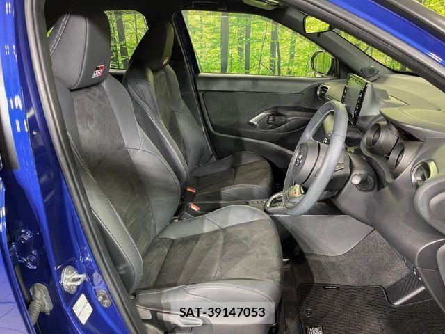 Toyota YARIS CROSS 2023-05 8884688-7