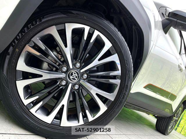 Toyota YARIS CROSS 2021-10 8884690-12