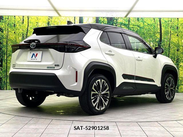Toyota YARIS CROSS 2021-10 8884690-16