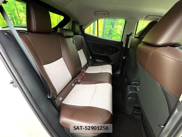 Toyota YARIS CROSS 2021-10 8884690-8