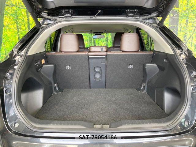 Toyota YARIS CROSS 2022-01 8884689-9