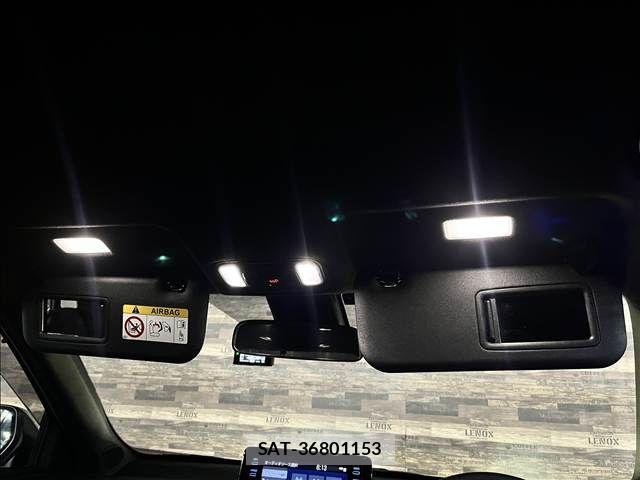 Toyota YARIS CROSS 2023-09 8884687-10