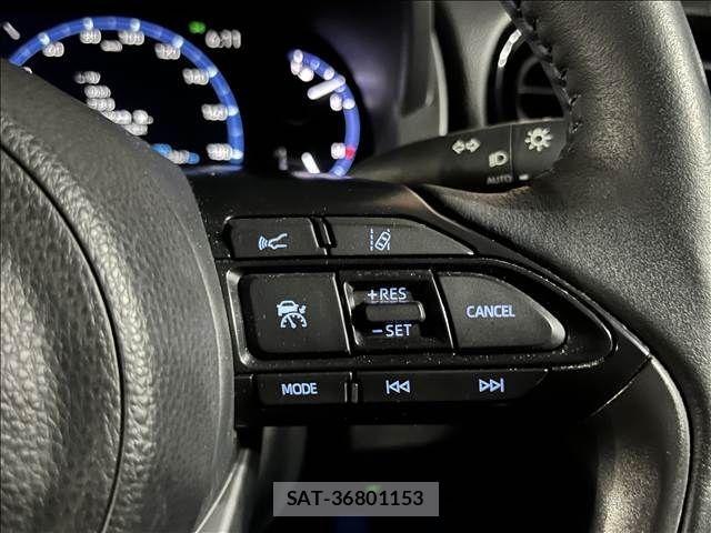 Toyota YARIS CROSS 2023-09 8884687-13