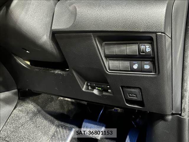 Toyota YARIS CROSS 2023-09 8884687-16