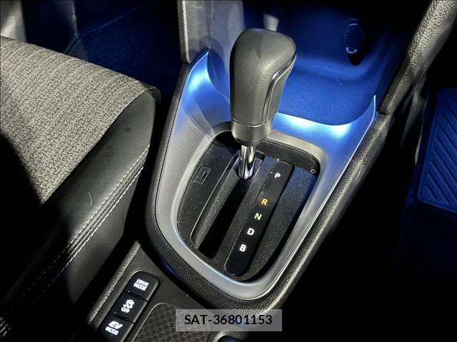 Toyota YARIS CROSS 2023-09 8884687-22