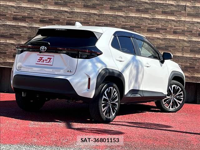 Toyota YARIS CROSS 2023-09 8884687-4