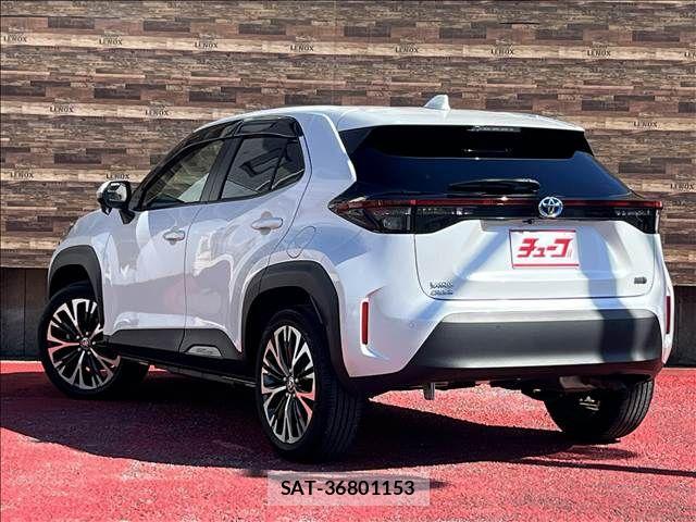 Toyota YARIS CROSS 2023-09 8884687-6