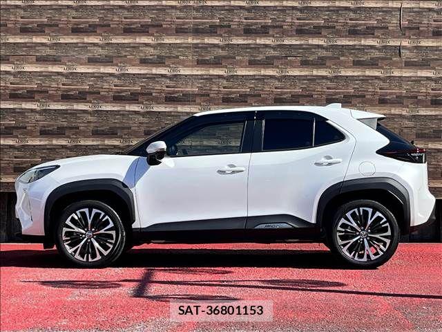 Toyota YARIS CROSS 2023-09 8884687-7