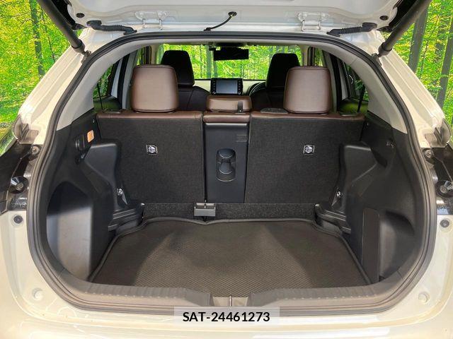 Toyota YARIS CROSS 2021-12 8884693-9