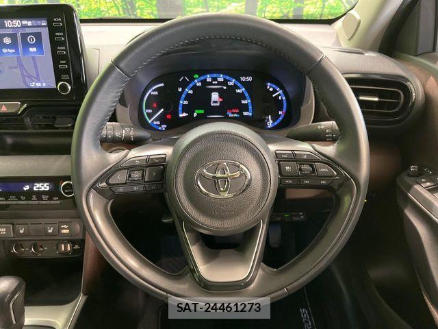 Toyota YARIS CROSS 2021-12 8884693-10