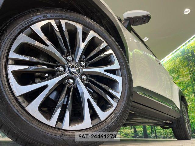 Toyota YARIS CROSS 2021-12 8884693-12