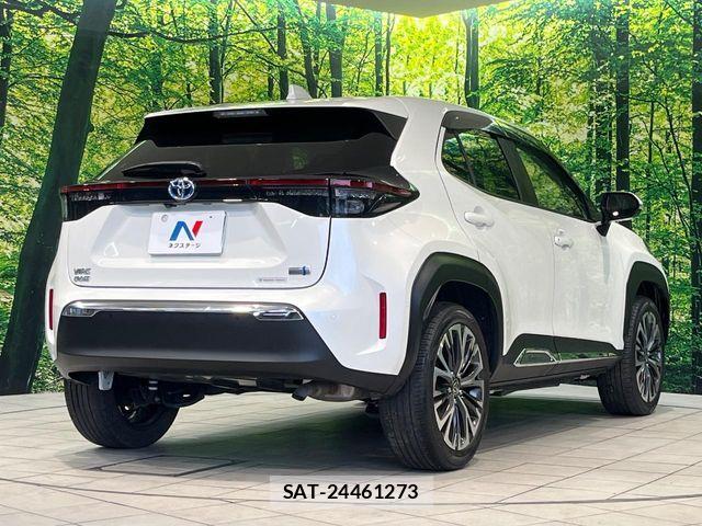 Toyota YARIS CROSS 2021-12 8884693-16