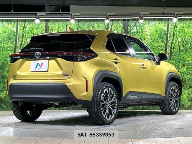 Toyota YARIS CROSS 2024-01 8884692-16