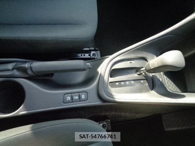Toyota YARIS 2021-12 631649-10