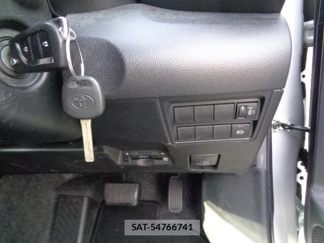 Toyota YARIS 2021-12 631649-12