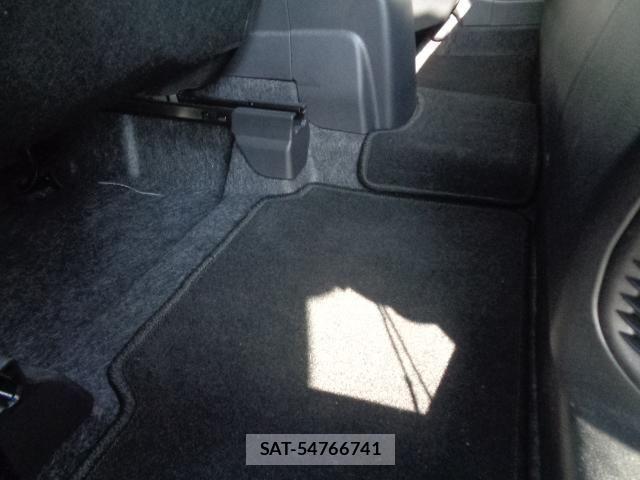 Toyota YARIS 2021-12 631649-18