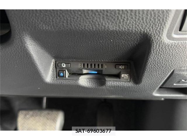 Toyota YARIS 2022-12 904148-17