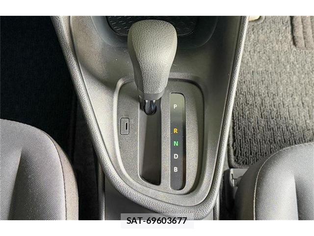 Toyota YARIS 2022-12 904148-19