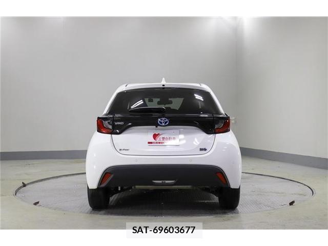 Toyota YARIS 2022-12 904148-5