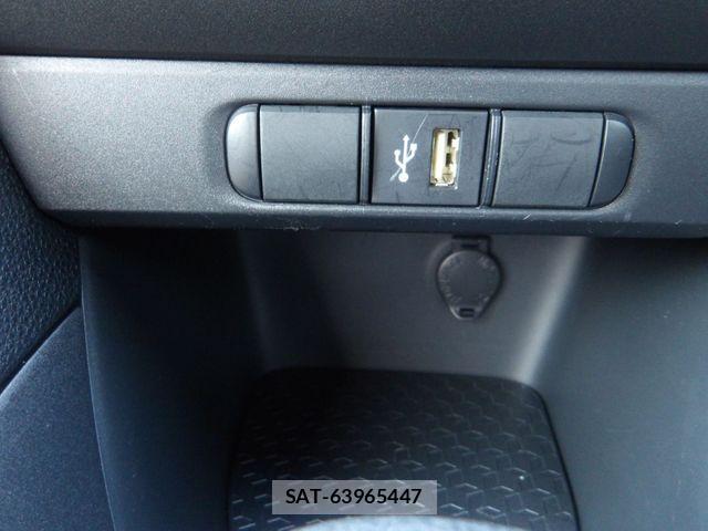 Toyota YARIS 2023-04 1447509-10
