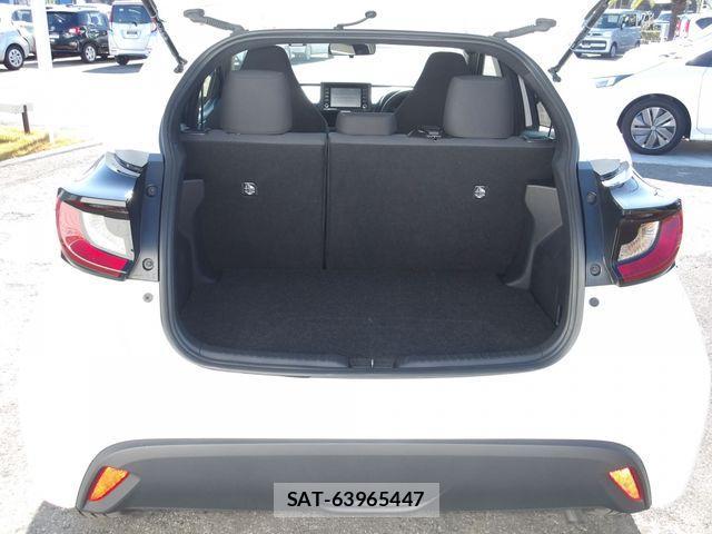 Toyota YARIS 2023-04 1447509-17