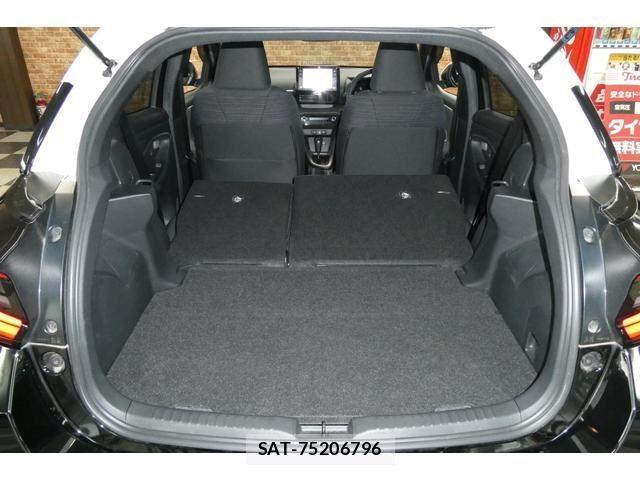 Toyota YARIS 2020-03 1555729-11