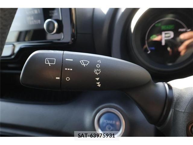 Toyota YARIS 2023-12 4112238-21