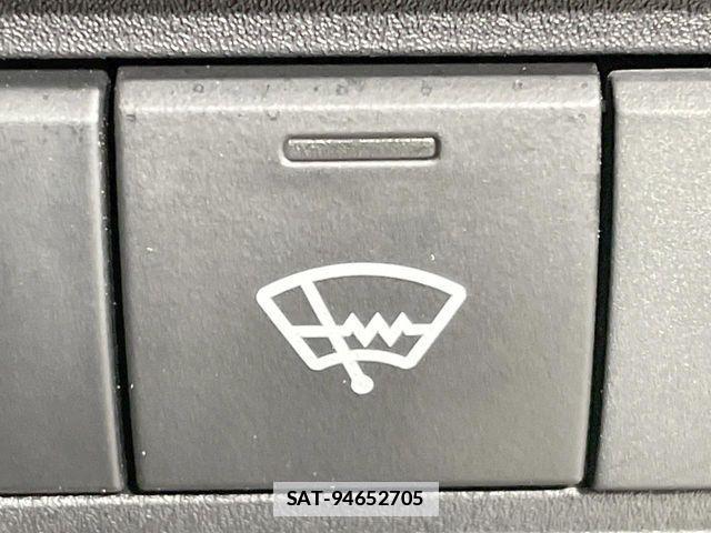 Toyota YARIS 2023-02 5884390-5
