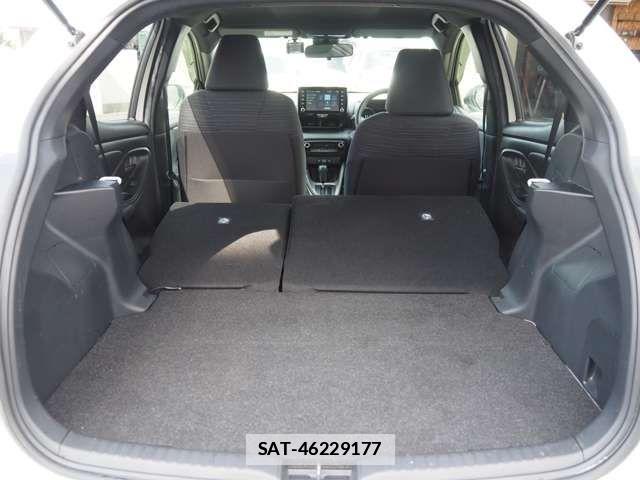 Toyota YARIS 2021-01 5884395-10