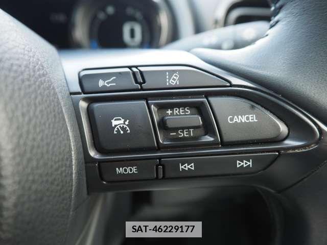 Toyota YARIS 2021-01 5884395-11