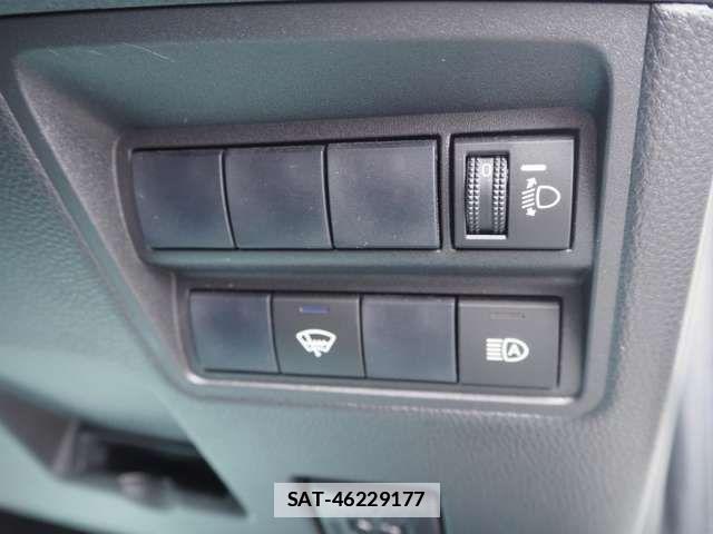 Toyota YARIS 2021-01 5884395-12