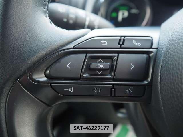 Toyota YARIS 2021-01 5884395-16