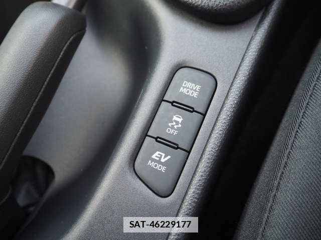 Toyota YARIS 2021-01 5884395-17