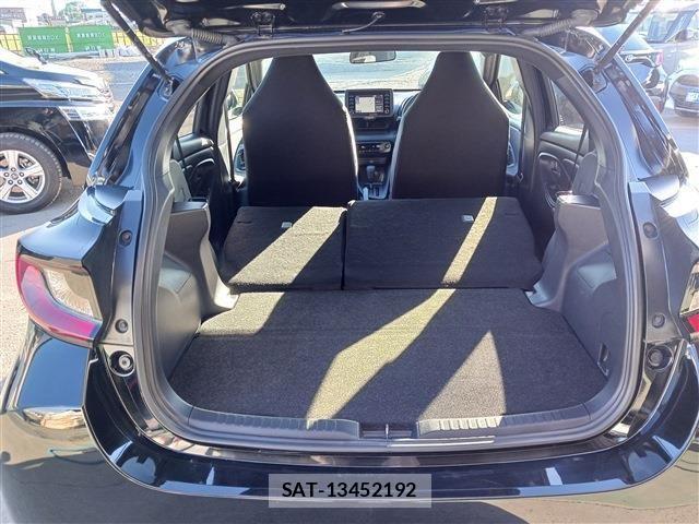 Toyota YARIS 2021-03 6024199-13