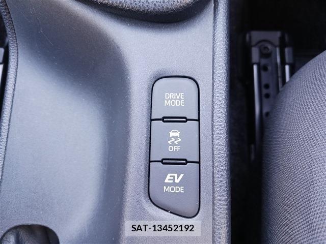 Toyota YARIS 2021-03 6024199-19