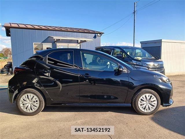 Toyota YARIS 2021-03 6024199-2