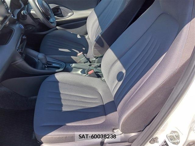 Toyota YARIS 2021-03 6248656-10