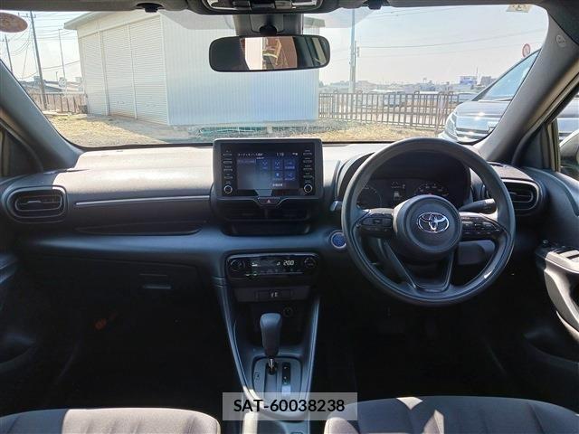 Toyota YARIS 2021-03 6248656-4