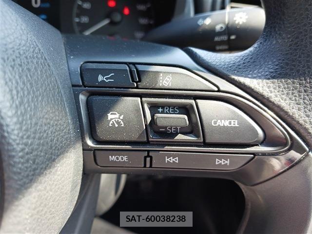 Toyota YARIS 2021-03 6248656-7