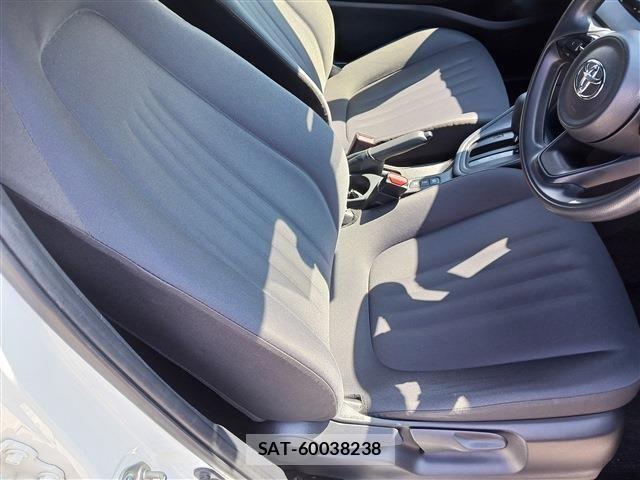 Toyota YARIS 2021-03 6248656-8