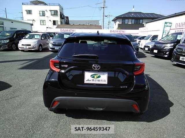 Toyota YARIS 2025-01 6307460-8