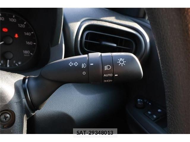 Toyota YARIS 2024-03 6615970-25