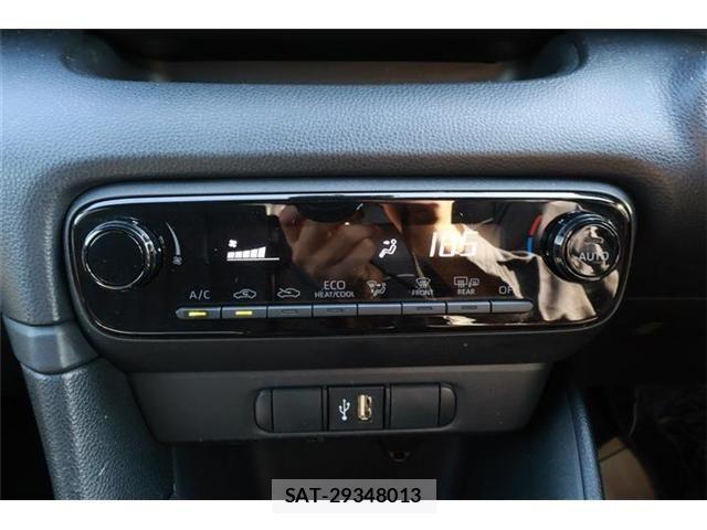 Toyota YARIS 2024-03 6615970-27