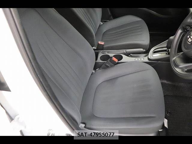 Toyota YARIS 2023-03 6615977-10