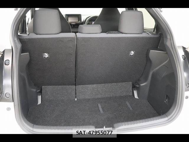 Toyota YARIS 2023-03 6615977-13