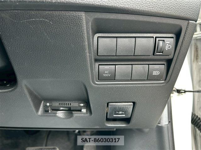 Toyota YARIS 2023-03 6615978-24